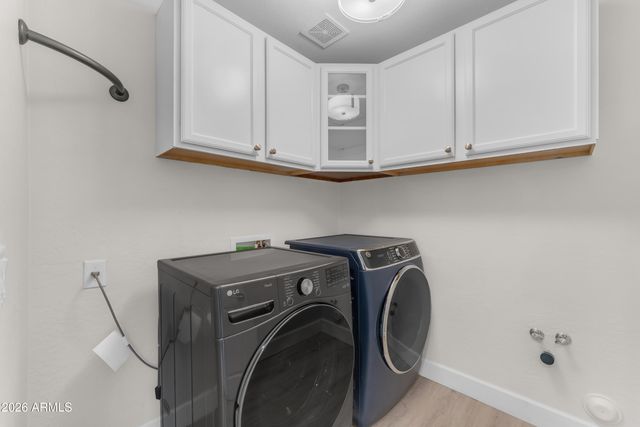 2522 E MINE CREEK Road, Phoenix, AZ 85024