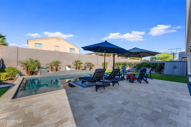 2522 E MINE CREEK Road, Phoenix, AZ 85024