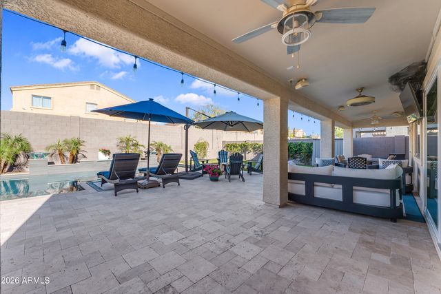 2522 E MINE CREEK Road, Phoenix, AZ 85024