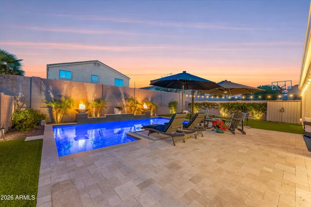 2522 E MINE CREEK Road, Phoenix, AZ 85024