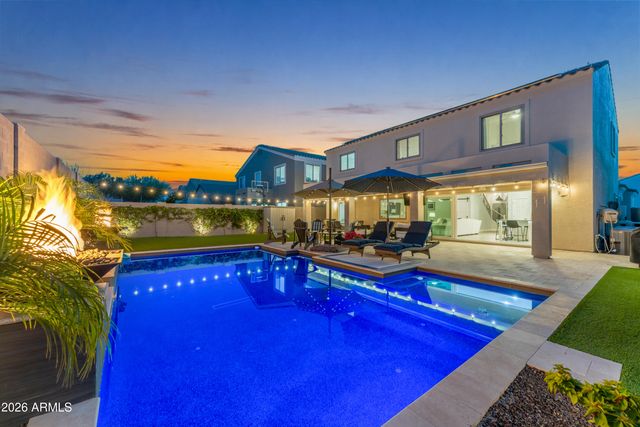 2522 E MINE CREEK Road, Phoenix, AZ 85024