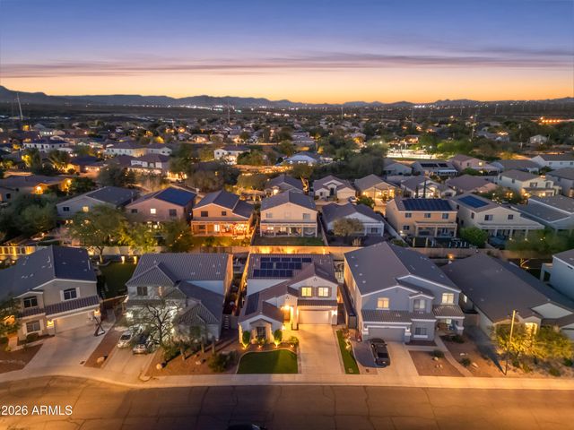 2522 E MINE CREEK Road, Phoenix, AZ 85024