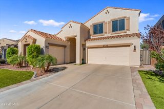 2522 E MINE CREEK Road, Phoenix, AZ 85024