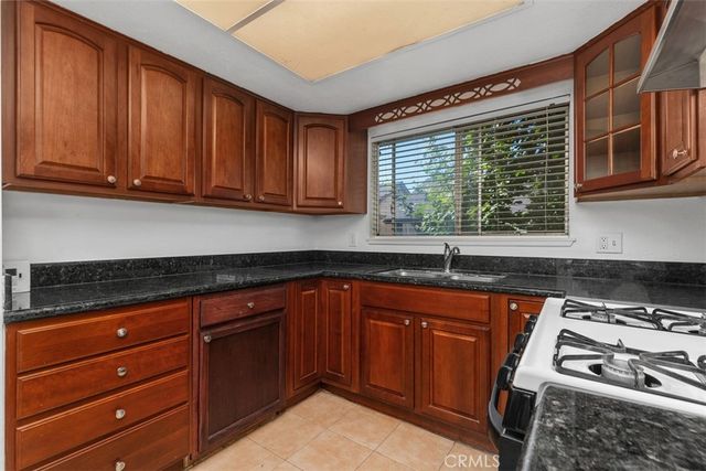 4201 W 5th Street 311, Santa Ana, CA 92703