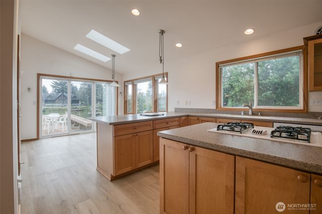 184 Bass Avenue NE, Ocean Shores, WA 98569