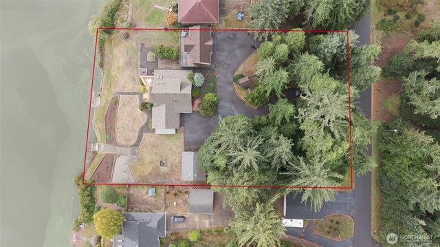 184 Bass Avenue NE, Ocean Shores, WA 98569