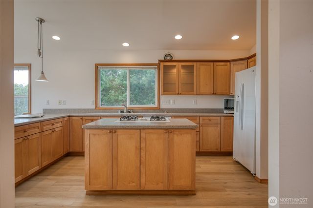 184 Bass Avenue NE, Ocean Shores, WA 98569