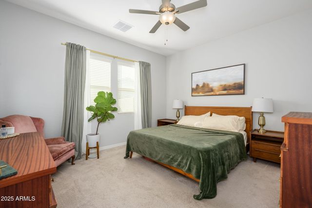 2831 W CHEVELON Drive, San Tan Valley, AZ 85144