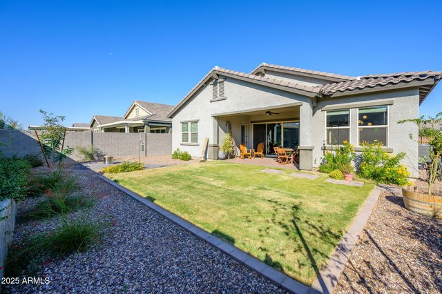 2831 W CHEVELON Drive, San Tan Valley, AZ 85144