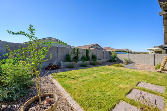 2831 W CHEVELON Drive, San Tan Valley, AZ 85144