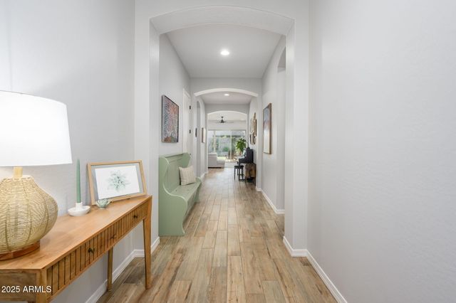 2831 W CHEVELON Drive, San Tan Valley, AZ 85144