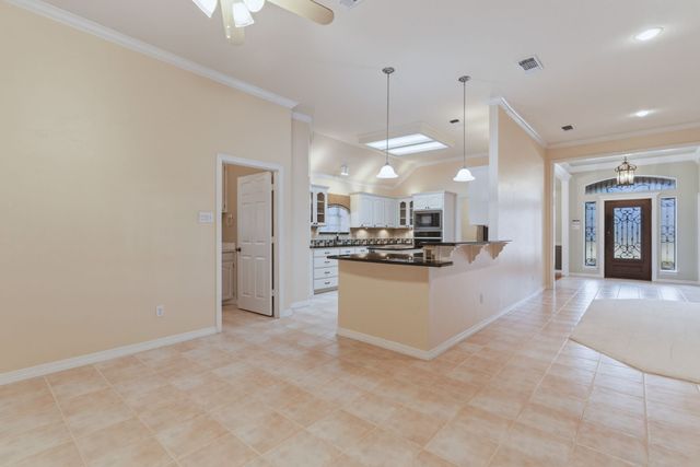 1613 Green Tree Drive, Hurst, TX 76054