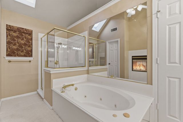 1613 Green Tree Drive, Hurst, TX 76054