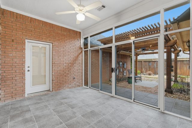 1613 Green Tree Drive, Hurst, TX 76054