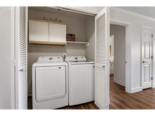 1033 Sw GIBBS St 105, Portland, OR 97239