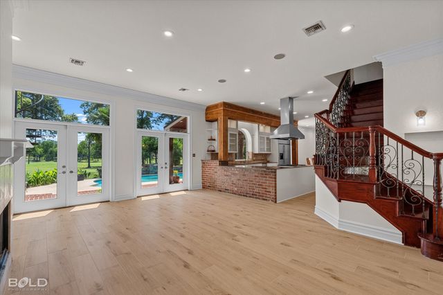 11040 Belle Rose Circle, Shreveport, LA 71106