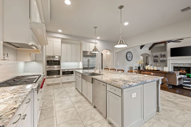 908 Lake Carillon Lane, Southlake, TX 76092
