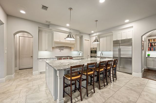 908 Lake Carillon Lane, Southlake, TX 76092