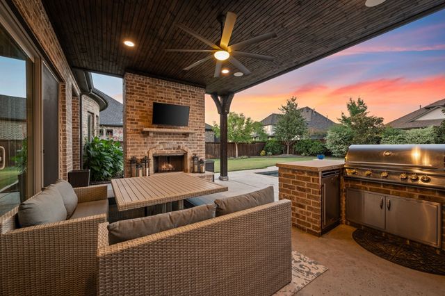 908 Lake Carillon Lane, Southlake, TX 76092