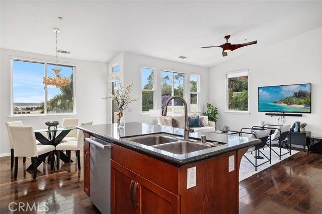 3184 Harbor Ridge Lane, San Diego, CA 92103