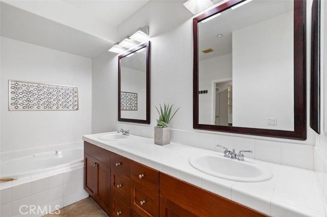 3184 Harbor Ridge Lane, San Diego, CA 92103