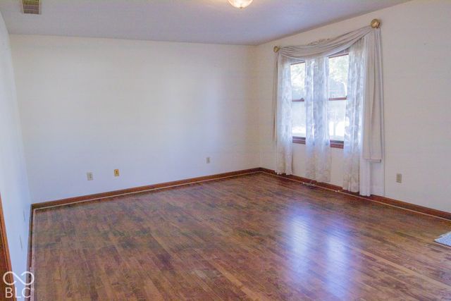 307 E North Street, Westfield, IN 46074