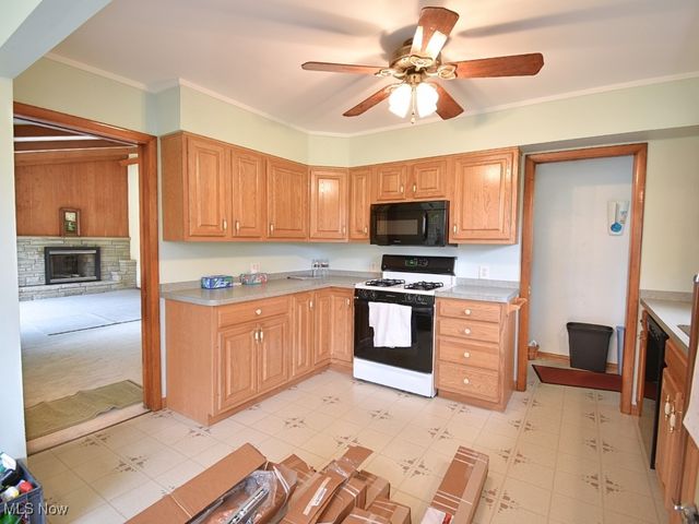 2430 River Road, Willoughby Hills, OH 44094