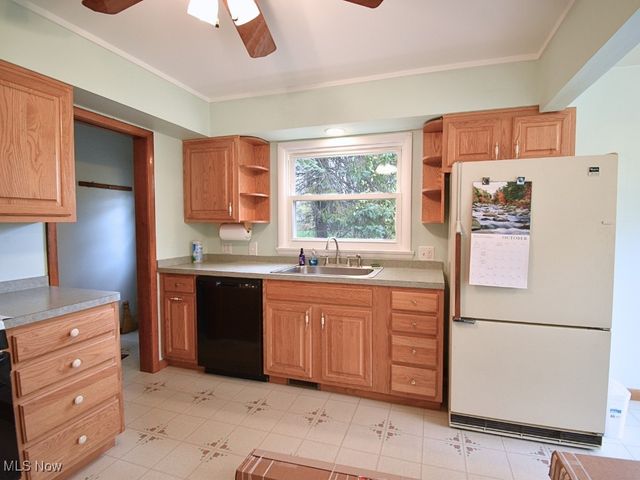 2430 River Road, Willoughby Hills, OH 44094