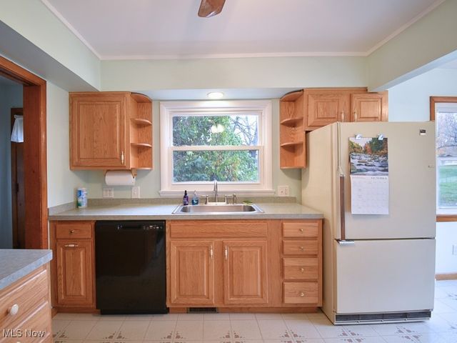 2430 River Road, Willoughby Hills, OH 44094