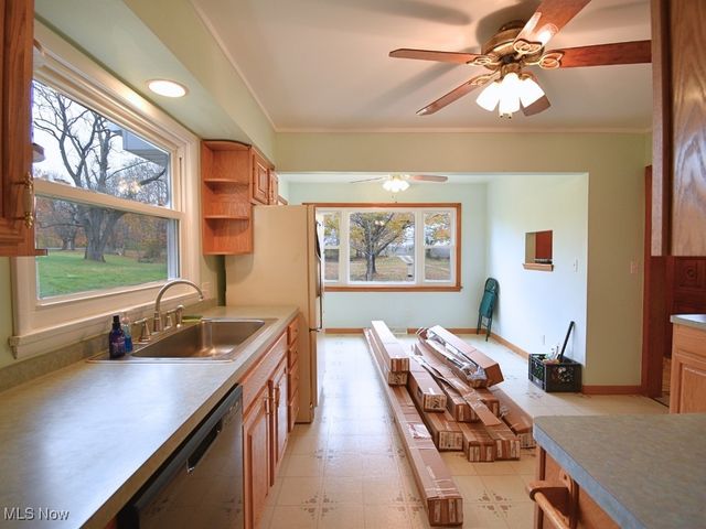 2430 River Road, Willoughby Hills, OH 44094