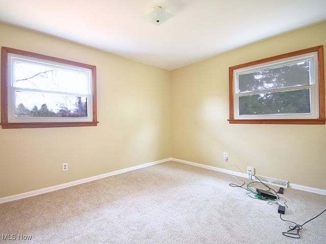 2430 River Road, Willoughby Hills, OH 44094