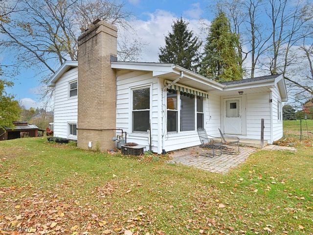 2430 River Road, Willoughby Hills, OH 44094