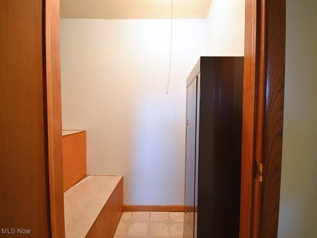 2430 River Road, Willoughby Hills, OH 44094