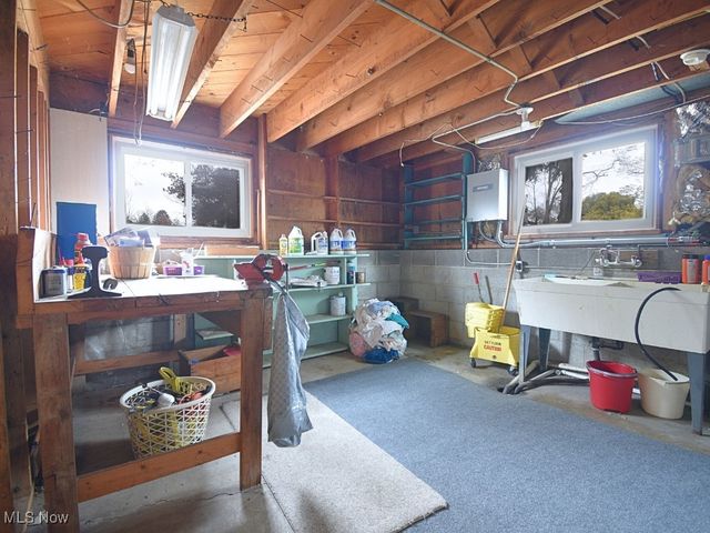 2430 River Road, Willoughby Hills, OH 44094