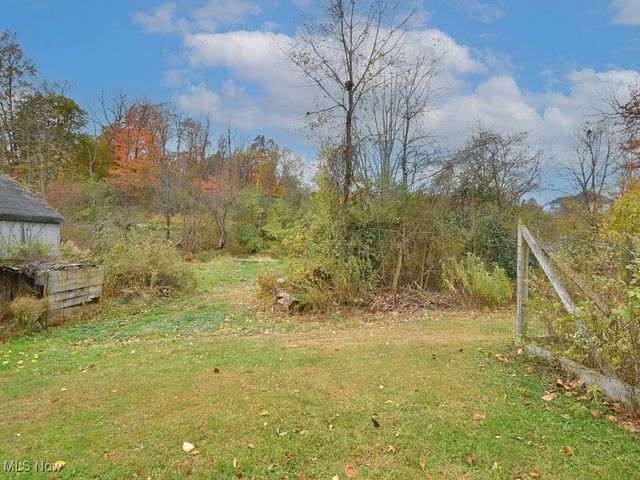 2430 River Road, Willoughby Hills, OH 44094