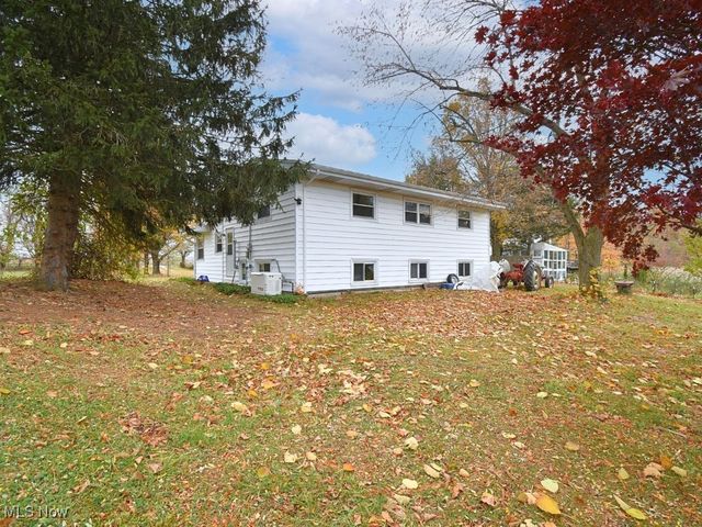 2430 River Road, Willoughby Hills, OH 44094
