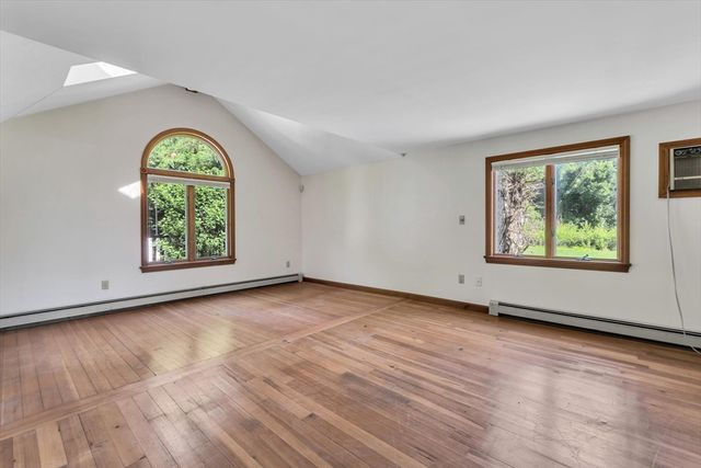 18 Clearview Avenue, Falmouth, MA 02540