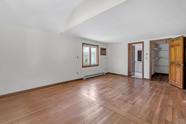 18 Clearview Avenue, Falmouth, MA 02540