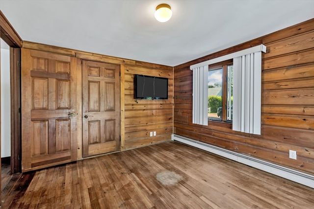 18 Clearview Avenue, Falmouth, MA 02540