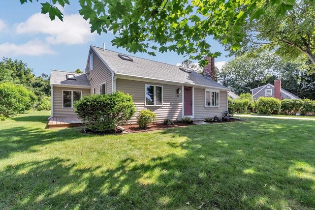 18 Clearview Avenue, Falmouth, MA 02540