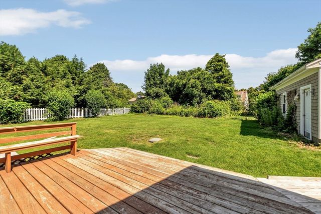 18 Clearview Avenue, Falmouth, MA 02540