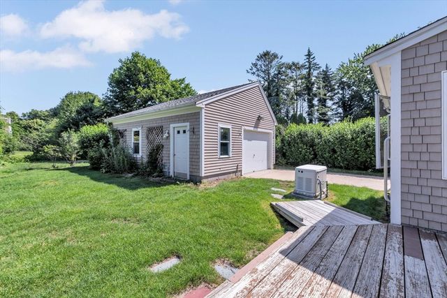 18 Clearview Avenue, Falmouth, MA 02540