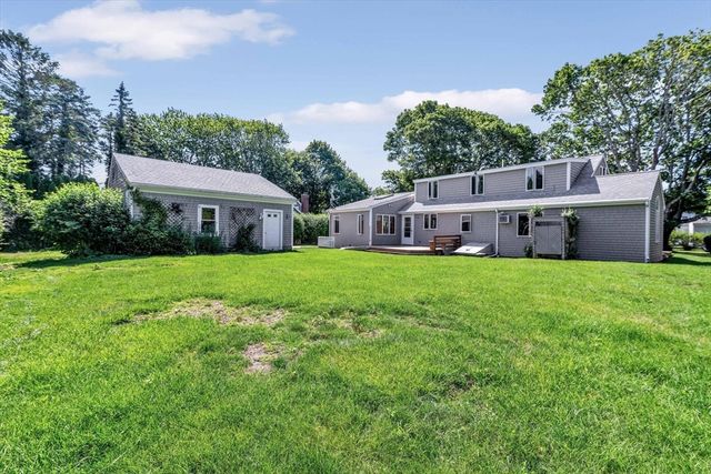 18 Clearview Avenue, Falmouth, MA 02540