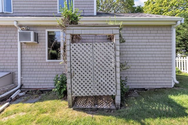 18 Clearview Avenue, Falmouth, MA 02540