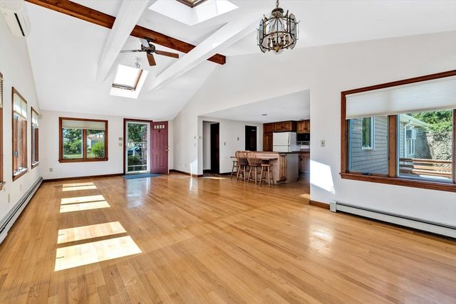18 Clearview Avenue, Falmouth, MA 02540
