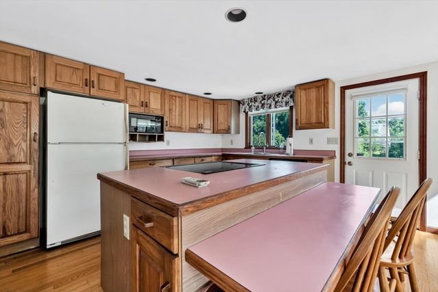 18 Clearview Avenue, Falmouth, MA 02540