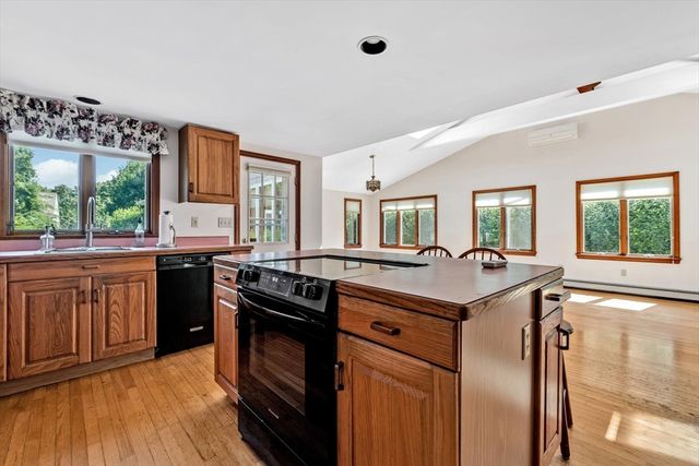 18 Clearview Avenue, Falmouth, MA 02540