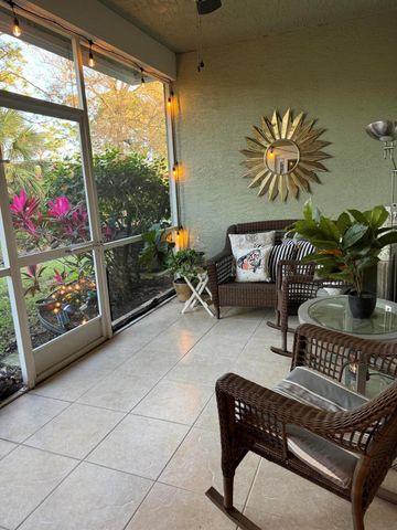672 NE Bent Paddle Lane, Port St Lucie, FL 34983