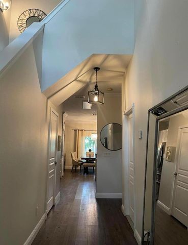 672 NE Bent Paddle Lane, Port St Lucie, FL 34983