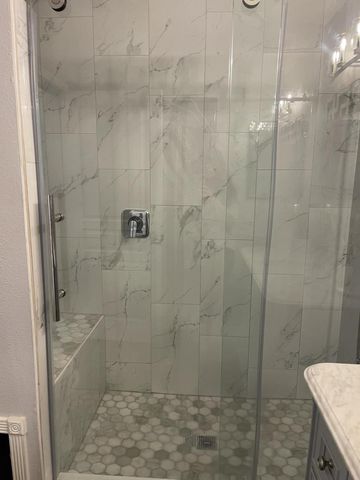 672 NE Bent Paddle Lane, Port St Lucie, FL 34983